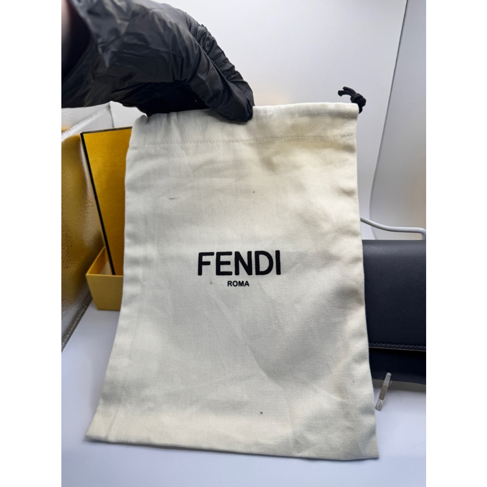 FENDI pink and grey wallet - Picture 3 of 11